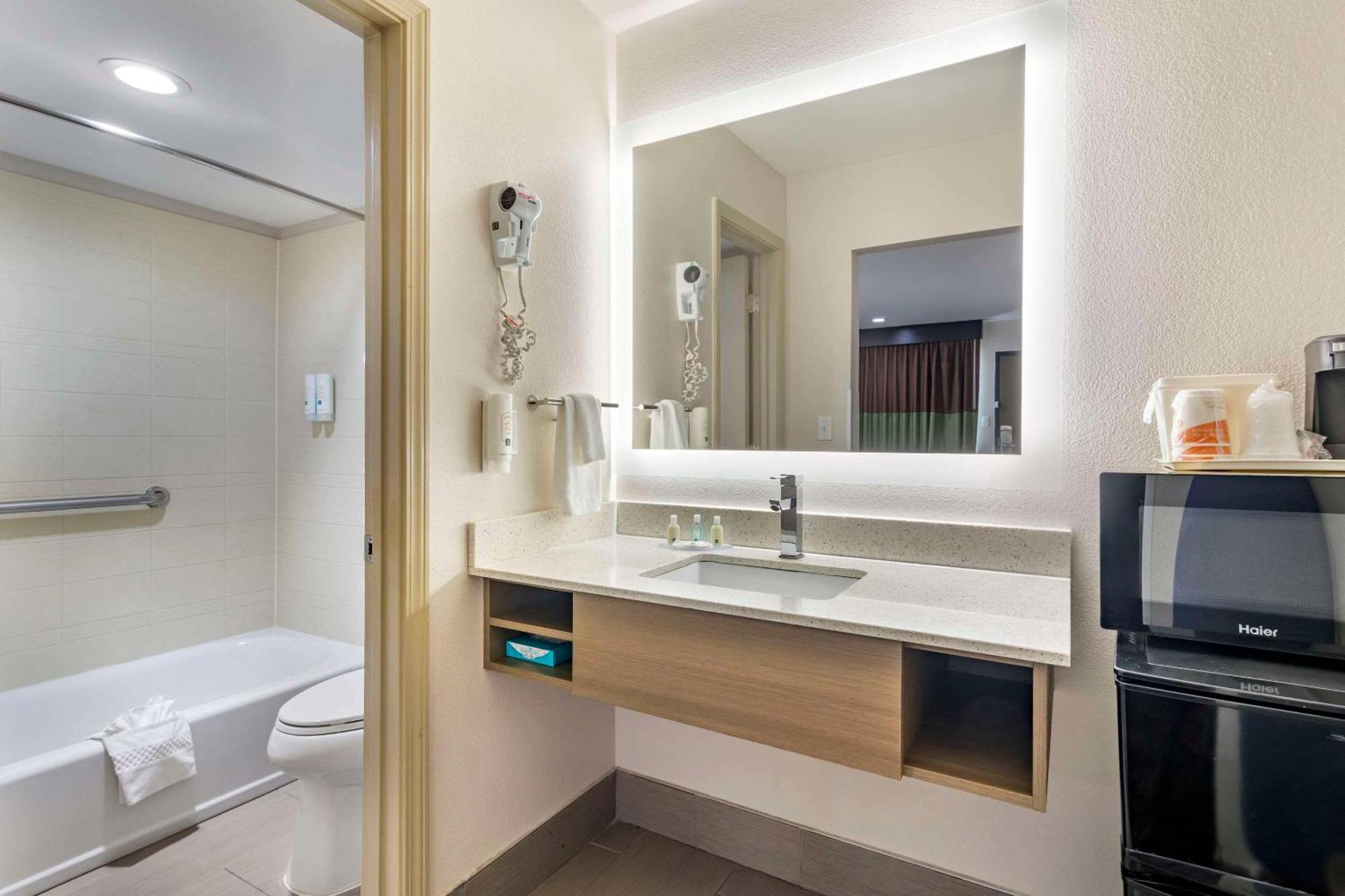 Hotel Quality & Area Athens